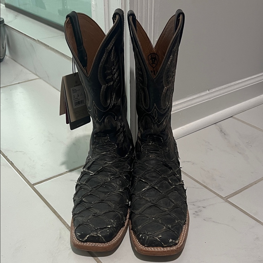 Ariat Black and Brown Cowboy Boots